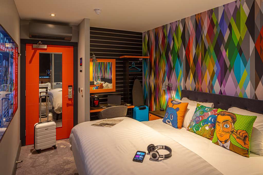 Village Hotel Basingstoke Phòng bức ảnh